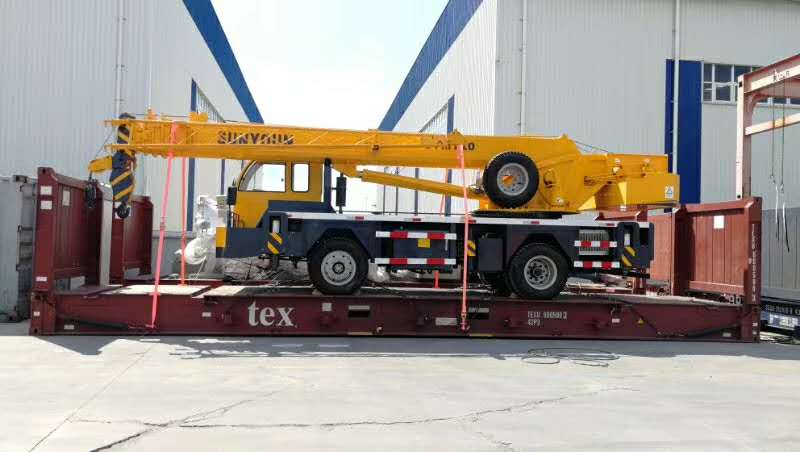兰考天龙重工泰国出口产品--16吨自制连体吊车